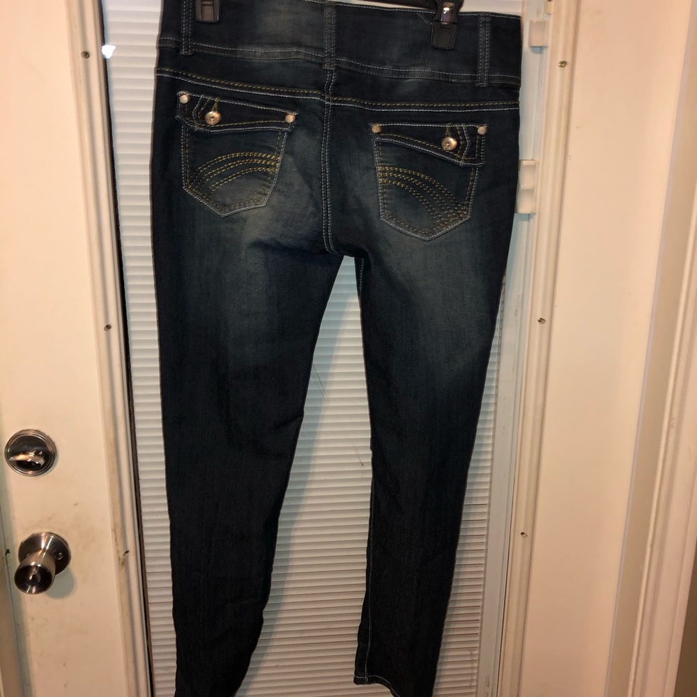 Blue jeans - Picture 2 of 3